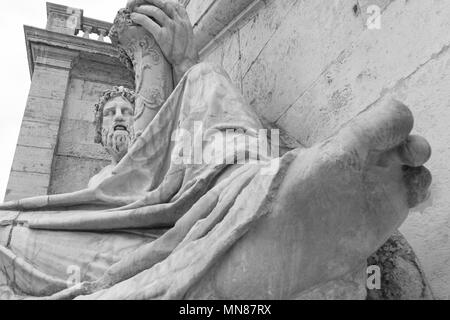 Roma, Italia, 22 marzo 2016: ampio angolo immagine della grande scultura di Nettuno, situato a Roma, Italia Foto Stock