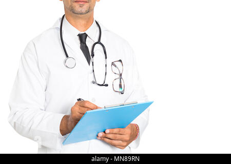 Close up dei maschi di medico di medicina sulla scrittura di appunti. Settore medicale e della salute concetto Foto Stock