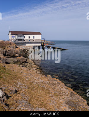 Scialuppa di salvataggio RNLI stazione in Moelfre sulla costa di Anglesey, Galles del Nord Foto Stock