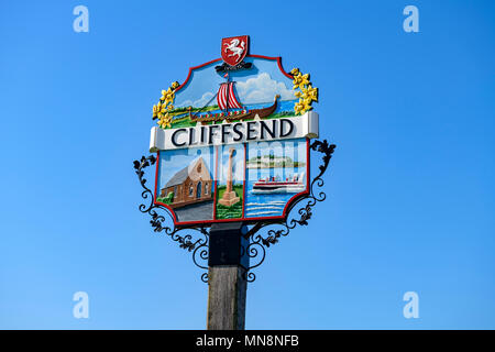 Cliffsend ( vicino a Ramsgate ) segno del villaggio Foto Stock