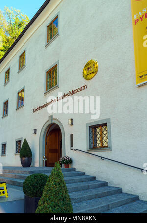 Vaduz, Liechtenstein - 19 Ottobre 2017: l'edificio del locale museo storico (Landsmuseum) Foto Stock