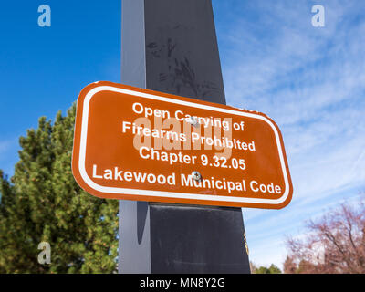 Armi da fuoco proibite accedi O'Kane parco pubblico, Lakewood, Colorado, Stati Uniti d'America. Foto Stock