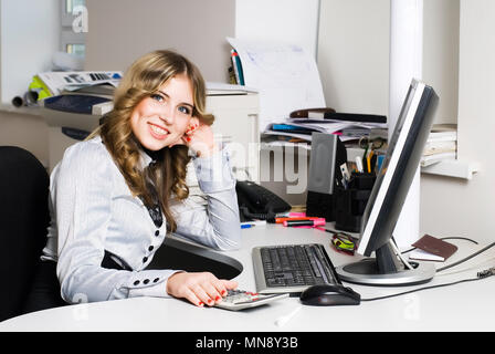 Giovane imprenditrice Foto Stock