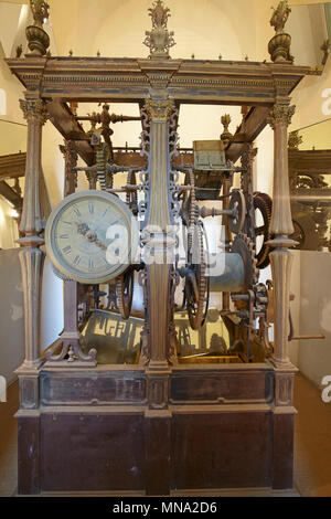 Dettaglio del clock del motore della Giralda di Siviglia, Spagna Foto Stock