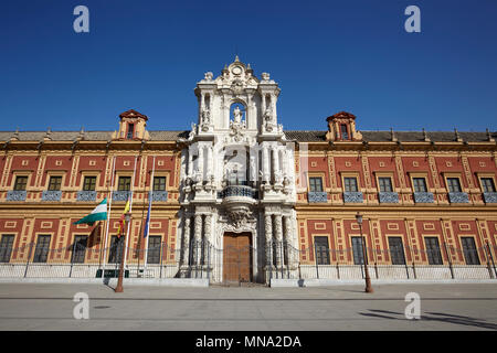 La facciata barocca del Palazzo di San Telmo, Siviglia, Spagna Foto Stock