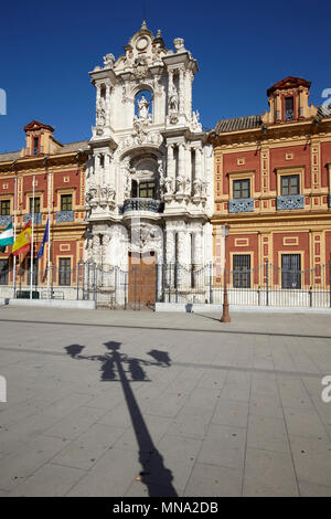 La facciata barocca del Palazzo di San Telmo, Siviglia, Spagna Foto Stock