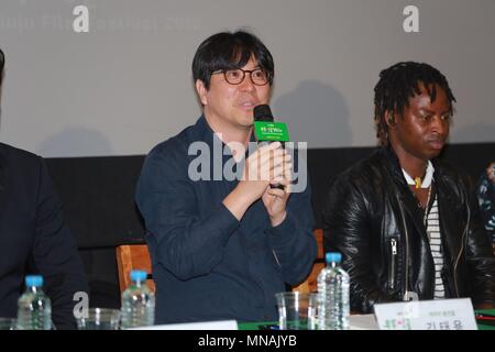 Seul in Corea. 15 Maggio, 2018. Hwang Chansung, Gyuyoung Park partecipare alla conferenza stampa di apertura del film festival di Seoul, Corea su 01 Maggio, 2018.(Cina e Corea diritti) Credito: TopPhoto/Alamy Live News Foto Stock