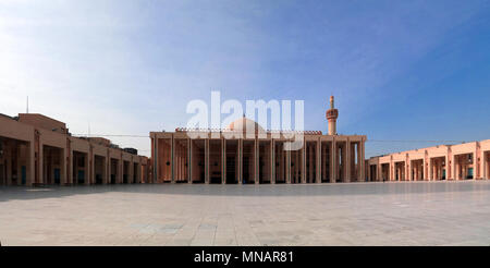 Vista esterna del Kuwait grande moschea di Kuwait-city, Kuwait Foto Stock