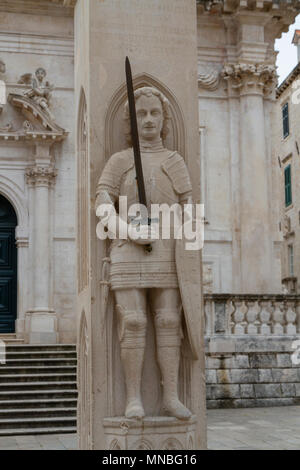 Close up di Orlando la colonna (Orlandov Stup) nella Città Vecchia, Dubrovnik, Croazia. Foto Stock