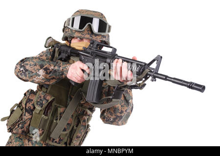 MARINES AMERICANI con m4 carbine isolato su bianco Foto Stock