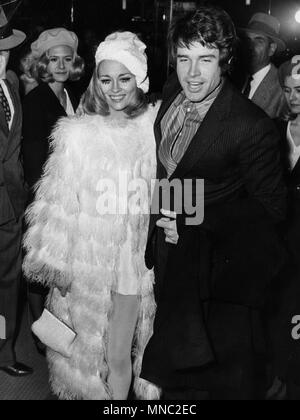 Faye Dunaway, Warren Beatty, 1968 Foto Stock