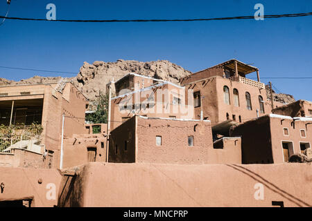 Abyaneh, Iran - 13 Ottobre 2017: vecchi edifici del villaggio. Foto Stock