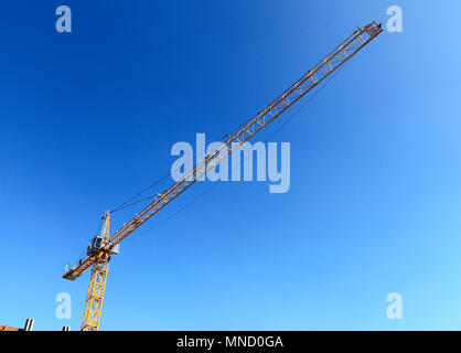 Falcon gru a torre, servizi di costruzione, gru di cantiere, Hunstanton, Norfolk, Regno Unito, Inghilterra, dettaglio, edilizia, industria Foto Stock