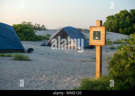 Spiaggia Manglecito campeggio a San Cristobal Island nelle isole Galapagos dell Ecuador. Foto Stock