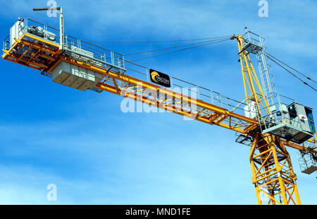 Falcon gru a torre, servizi di costruzione, gru di cantiere, Hunstanton, Norfolk, Regno Unito, Inghilterra, dettaglio, edilizia, industria Foto Stock