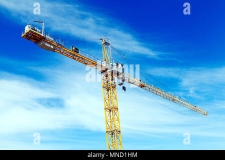 Falcon gru a torre, servizi di costruzione, gru di cantiere, Hunstanton, Norfolk, Regno Unito, Inghilterra, dettaglio, edilizia, industria Foto Stock