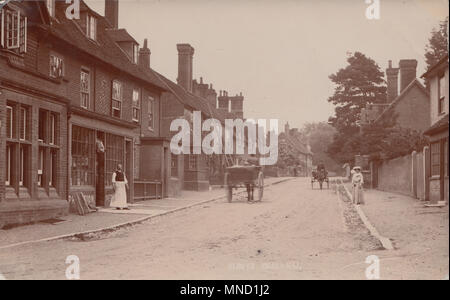 Vintage Fotografia di Beaulieu High Street, Hampshire, Inghilterra, Regno Unito Foto Stock