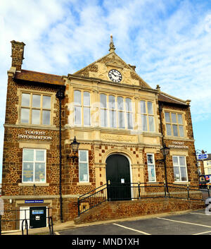 Hunstanton, Norfolk, Old Town Hall, Centro informazioni turistiche, England, Regno Unito, carstone, edificio vittoriano, architettura Foto Stock