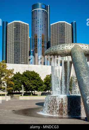 Hart Plaza fontana vicino RenCen Detroit Downtown Foto Stock