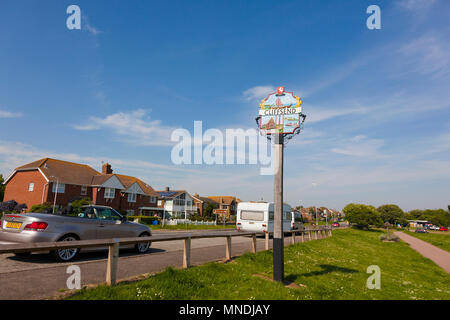 Segno di villaggio, Cliffsend, vicino a Ramsgate Kent, Regno Unito. Foto Stock