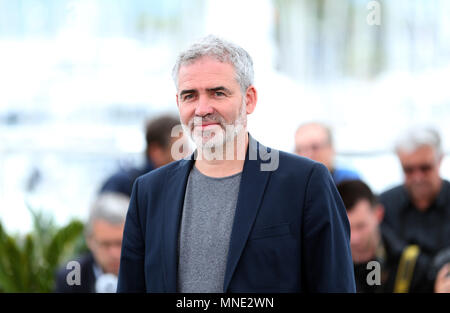 (180516) -- CANNES, 16 maggio 2018 (Xinhua) -- Direttore Stephane Brize del film "In guerra (En Guerre)' pone durante un photocall della settantunesima Cannes International Film Festival di Cannes, Francia il 16 maggio 2018. La settantunesima Festival Internazionale del Cinema di Cannes si terrà dal 8 Maggio al 19 maggio. (Xinhua/Luo Huanhuan) (ZF) Foto Stock