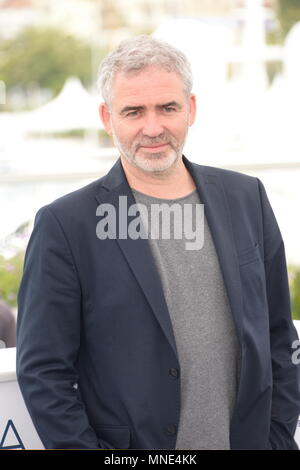 16 maggio 2018 - Cannes, Francia - Direttore STEPHANE BRIZE assiste 'in guerra (En Guerre)' Photocall durante la settantunesima annuale di Cannes Film Festival presso il Palais des Festivals in Cannes, Francia. (Credito Immagine: © Federico Injimbert via ZUMA filo) Foto Stock