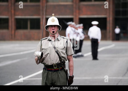 Nettuno Road, Fareham. 16 maggio 2018. Le Forze Armate i preparativi per il Royal Wedding ha avuto luogo oggi a HMS Collingwood a Fareham, Hampshire. Le preparazioni incluse esercitazioni dalla Royal Navy navi di piccole dimensioni e unità di immersione e i Royal Marines. Foto Stock