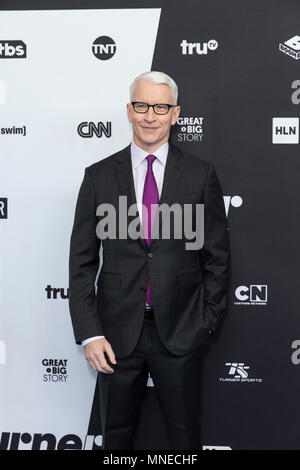 New York, NY - 16 Maggio 2018: Anderson Cooper assiste il 2018 Turner in anticipo ad una Penn Plaza Credito: lev radin/Alamy Live News Foto Stock