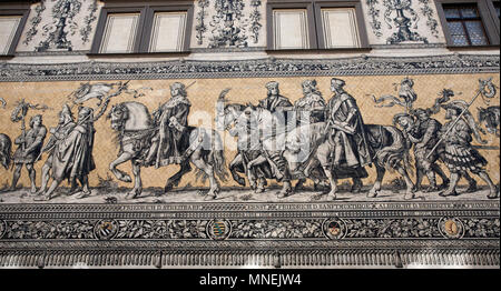 La Processione dei Principi. Porcellana più grande immagine nel mondo. Dresden - Fürstenzug. Größte Porzellanbild der Welt. Foto Stock