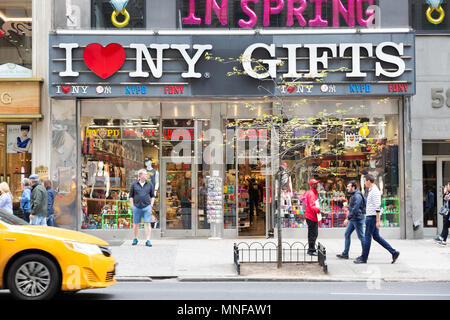 Io amo New York doni regali, Fifth Avenue, New York City, Stati Uniti d'America Foto Stock