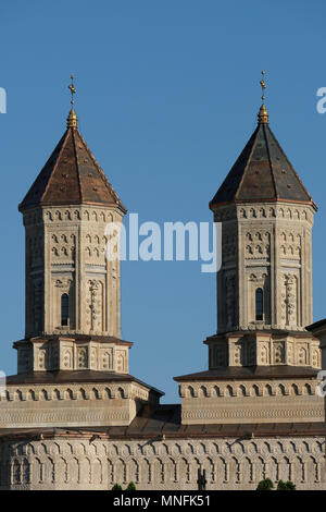 Vista del seicentesco convento dei tre Gerarchi Manastirea Trei Ierarhi situato in Iasi a cui si fa riferimento anche come Jassy o Iassy la seconda città più grande della Romania Foto Stock