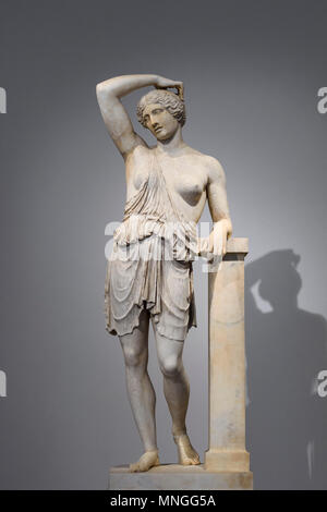 Berlino. Germania. Amazzone ferita, scultura romana dopo originale di Policleto di argo da circa 430 BC. Altes Museum, trovati sul Quirinale Hil Foto Stock