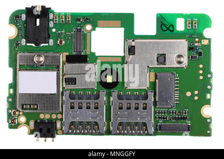 Scheda a circuito stampato di una produzione di massa del dispositivo elettronico con slot per schede di memoria e audio video prese. Isolato su bianco studio shot macro Foto Stock