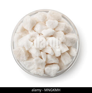 Vista dall'alto di organico zolletta di zucchero in recipiente di vetro isolaed su bianco Foto Stock