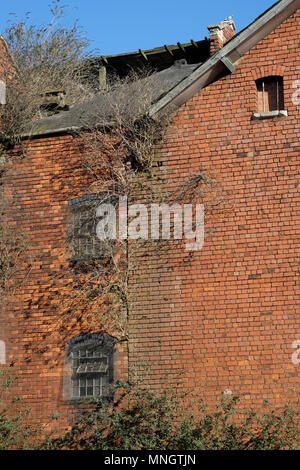 Costruzioni abbandonate a Bakers Quay in Gloucester,Inghilterra Foto Stock