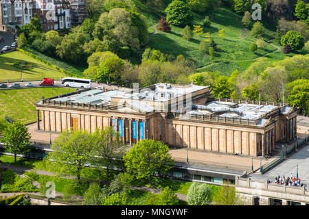Vista la Scottish National Gallery di Edimburgo, Scozia, Regno Unito Foto Stock