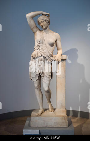 Berlino. Germania. Amazzone ferita, scultura romana dopo originale di Policleto di argo da circa 430 BC. Altes Museum, trovati sul Quirinale Hil Foto Stock