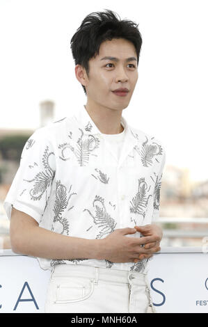 Cannes, Frankreich. 16 Maggio, 2018. Hong-Chi Lee presso la lunga giornata di viaggio nella notte/Di qiu zui hou de ye wan" photocall durante la settantunesima Cannes Film Festival presso il Palais des Festivals il 16 maggio 2018 a Cannes, Francia | Verwendung weltweit Credito: dpa/Alamy Live News Foto Stock