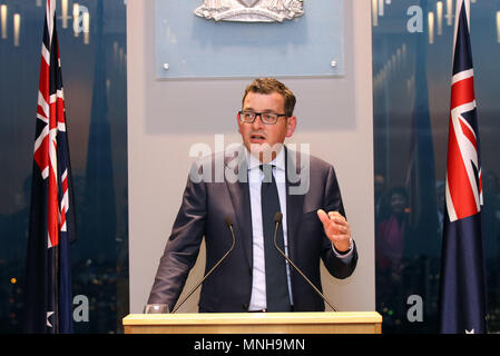 Melbourne, Australia. 14 Maggio, 2018. Daniel Andrews, Premier di Australia è stato di Victoria, parla durante la cerimonia per la pubblicazione da parte dello stato della strategia per la Cina Relazione di avanzamento 2018 a Melbourne, Australia, 14 maggio 2018. In Australia è stato di Victoria ha ottenuto un enorme successo promuovere attivamente una strategia importante per toccare la Cina-relativo sviluppo, con alcuni dei dieci anni di conseguire gli obiettivi fissati in due anni, il suo Premier Daniel Andrews ha detto. Credito: Qing Gui/Xinhua/Alamy Live News Foto Stock