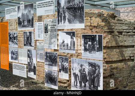 Berlino, Germania - maggio 2018: Foto dalla seconda guerra mondiale alla topografia del terrore (tedesco: Topographie des terrori) mostra all'aperto a Foto Stock