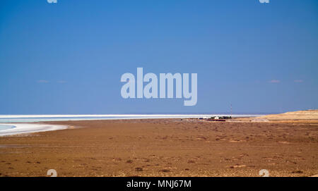 Vista Panorama a soluzione salina Barsa Kelmes lago e Ustyurt plateau di Karakalpakstan, Uzbekistan Foto Stock