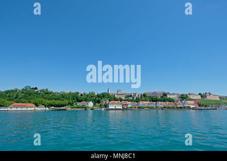 Vista del lungolago, antica città tedesca Meersburg, Germania Foto Stock