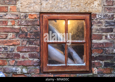 Inghilterra, North Yorkshire, Whitby. Città balneare, Porto, civile parrocchia nel quartiere di Scarborough. Whitby ha stabilito un marittimo, minerali e tour Foto Stock