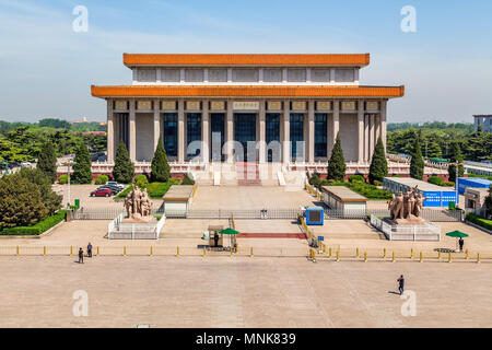 Il Mausoleo di Mao Zedong, Piazza Tiananmen, Pechino, Cina. Foto Stock