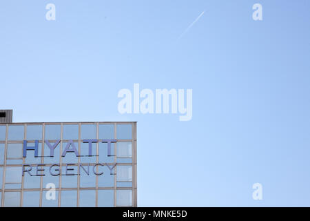 Belgrado, Serbia - Aprile 29, 2018: Hyatt Regency logo sui loro principali hotel in Serbia. Hyatt Hotels Corporation è un marchio mondiale, proprietario e franchis Foto Stock