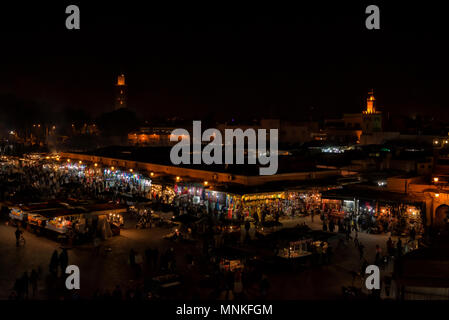 Piazza Jemaa el Fna a Marrakech Foto Stock