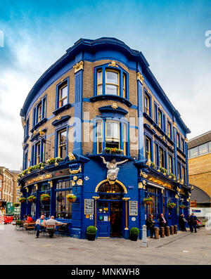 The Shipwrights Arms, Il Grade ii Listed public house a 88 Tooley Street, London Bridge, Londra, Regno Unito. Foto Stock