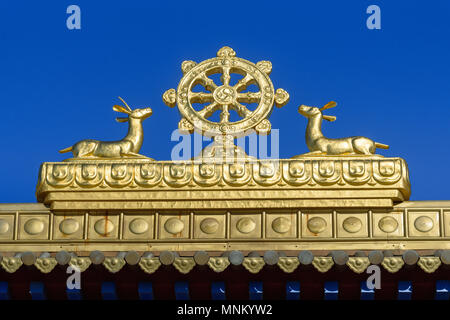Elemento di Gate al complesso buddista Golden dimora del Buddha Shakyamuni in primavera. Elista. Kalmykia. La Russia Foto Stock