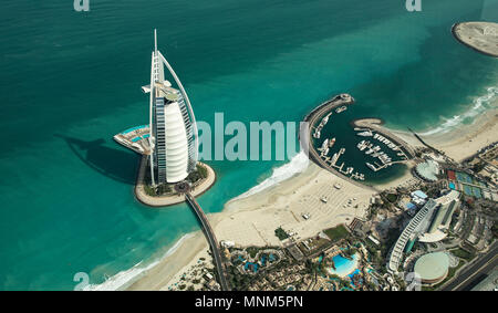 Dubai, Emirati Arabi Uniti, 18 maggio, 2018: vista aerea del mondo più votati hotel Burj Al Arb Foto Stock