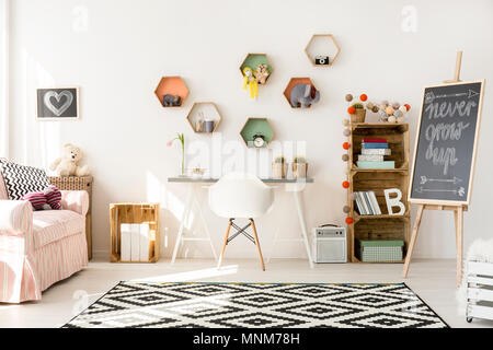 Colpo di una moderna sala creativo per bambini Foto Stock